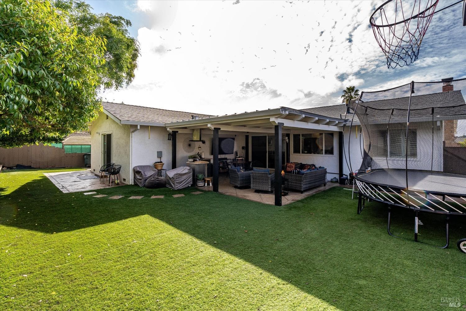 420 N Camino Alto Street, photo 30