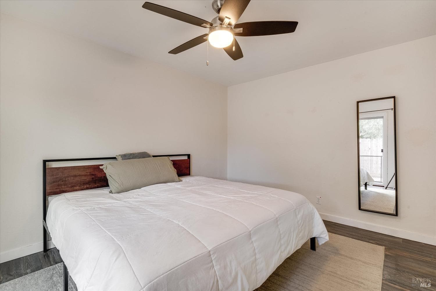 2365 Gerald Street, photo 25
