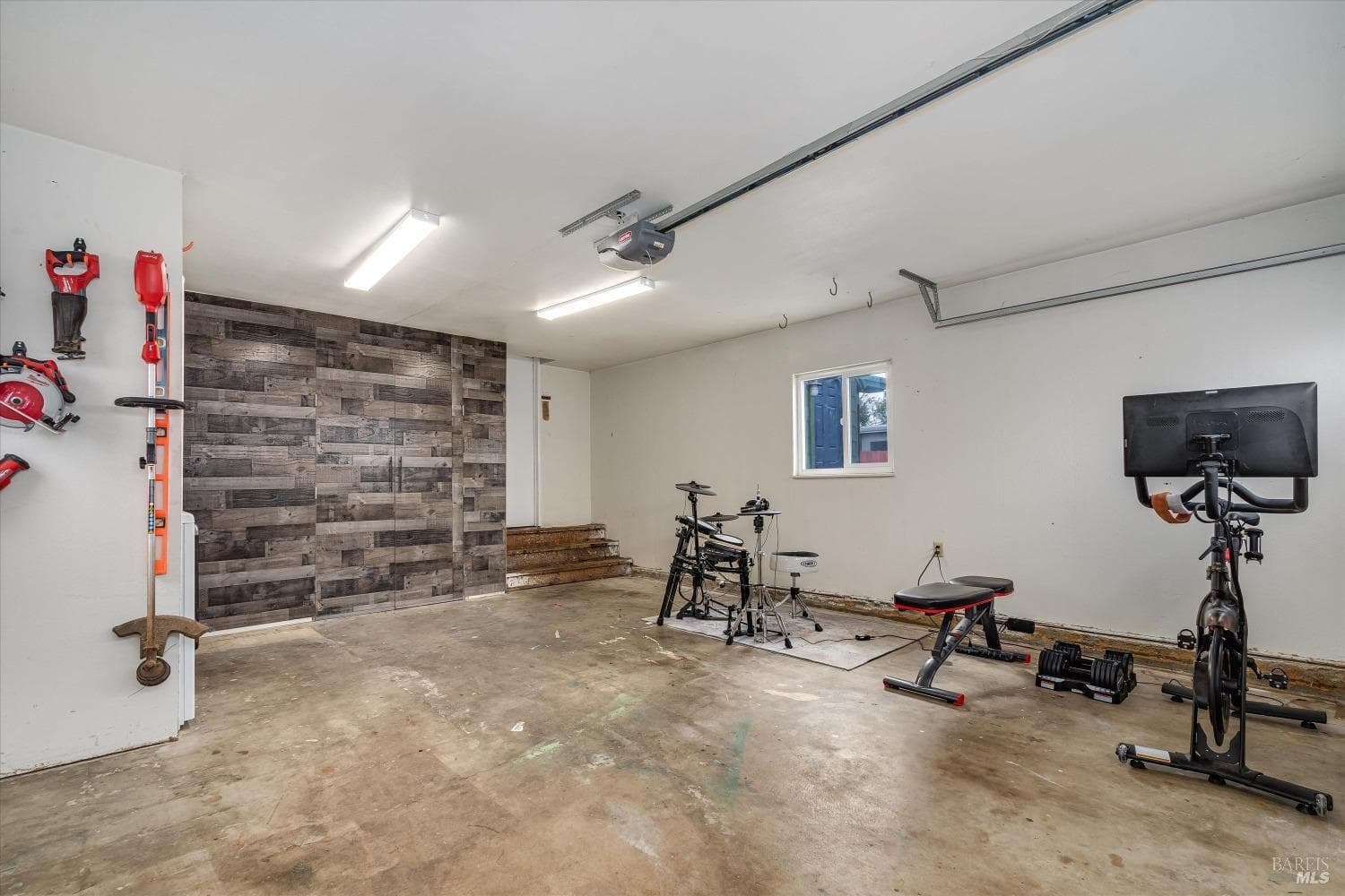 2365 Gerald Street, photo 28