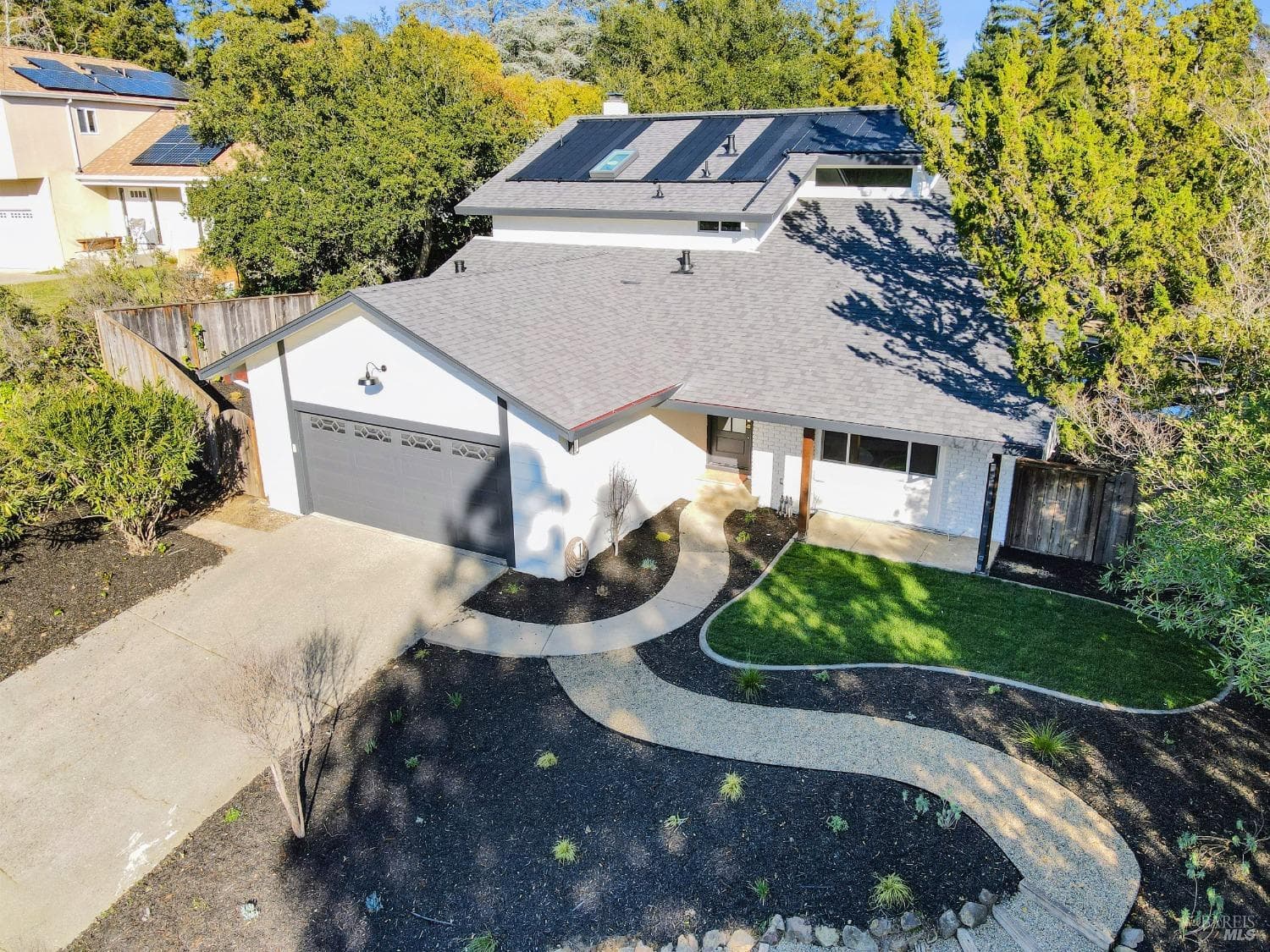 1152 Stanford Court, Napa, CA 94558