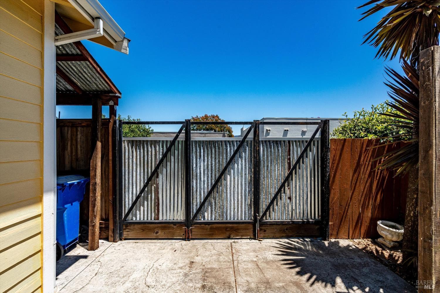 1622 Spencer Street, photo 32