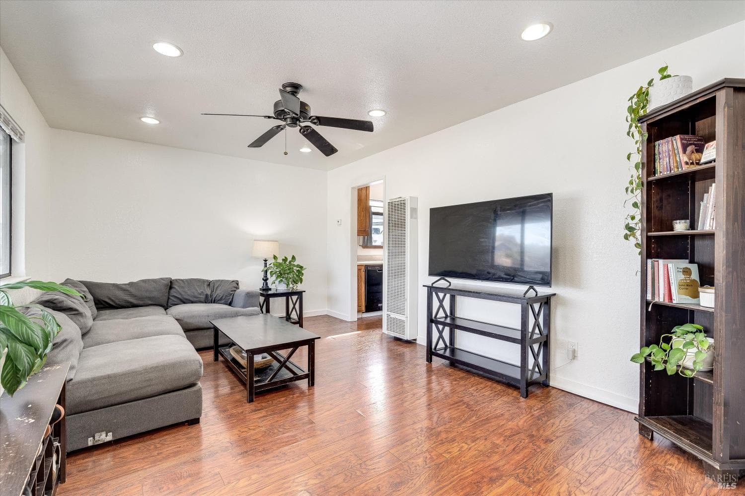 201 Folland Drive, photo 6