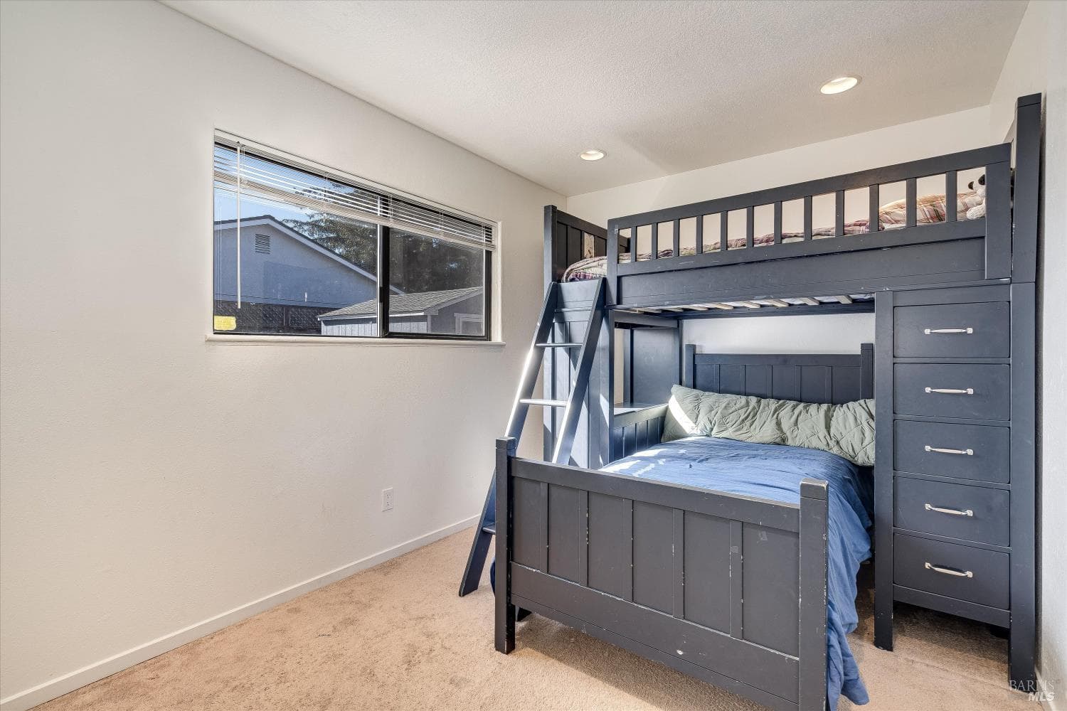201 Folland Drive, photo 16